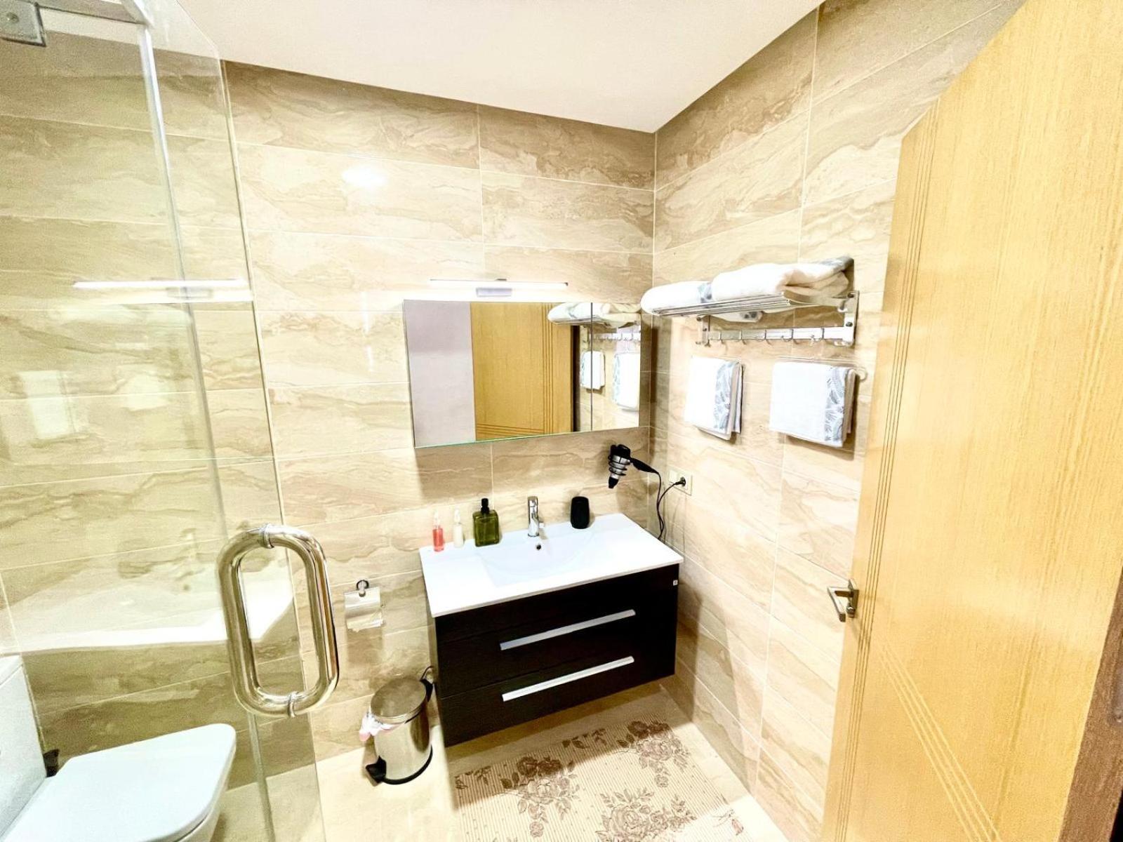 Modern Elegance With Sea Views In Central Tangier - Steps To Beach, Train And Attractions! Экстерьер фото