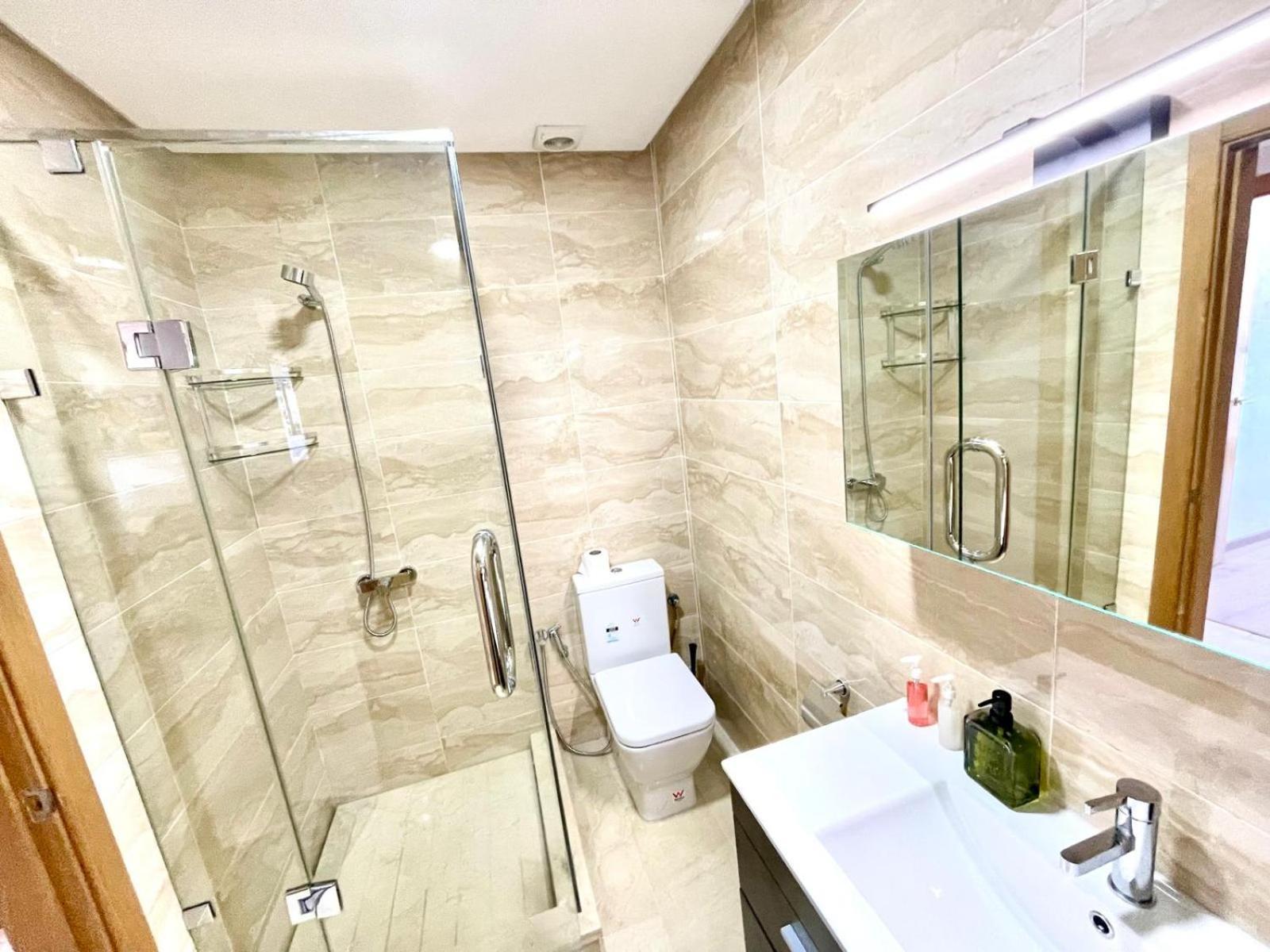 Modern Elegance With Sea Views In Central Tangier - Steps To Beach, Train And Attractions! Экстерьер фото